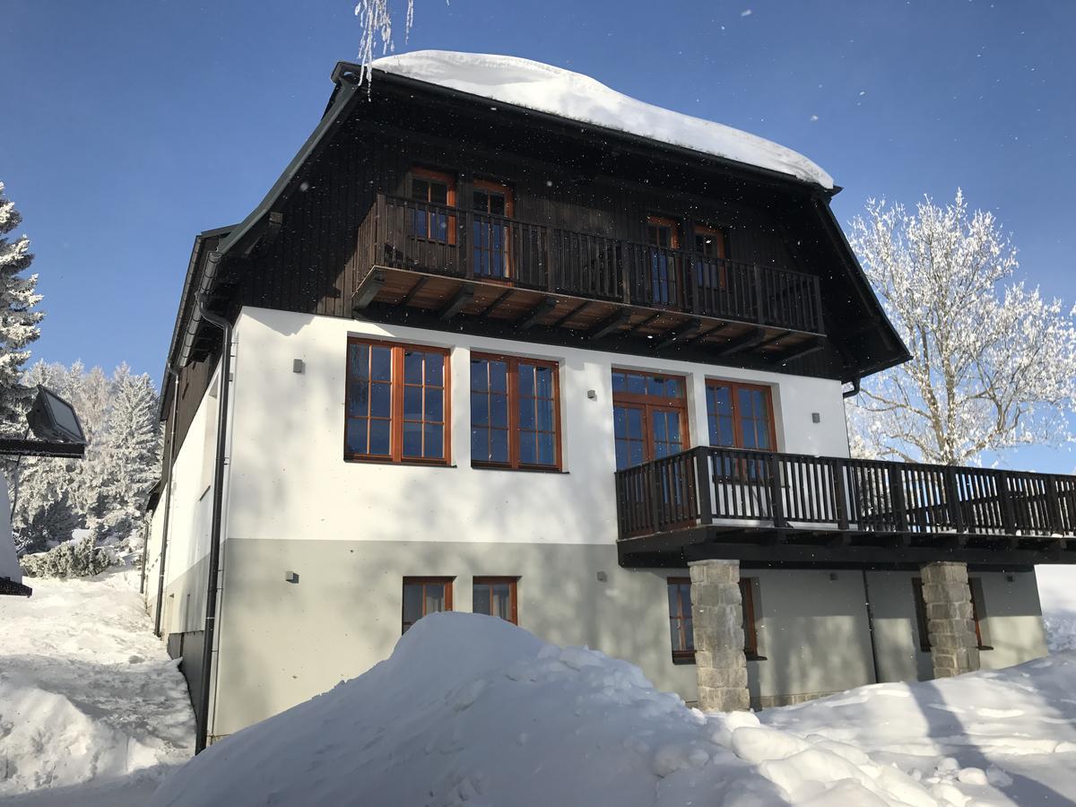 Aneta Hotel & Restaurant Vitkovice Luaran gambar