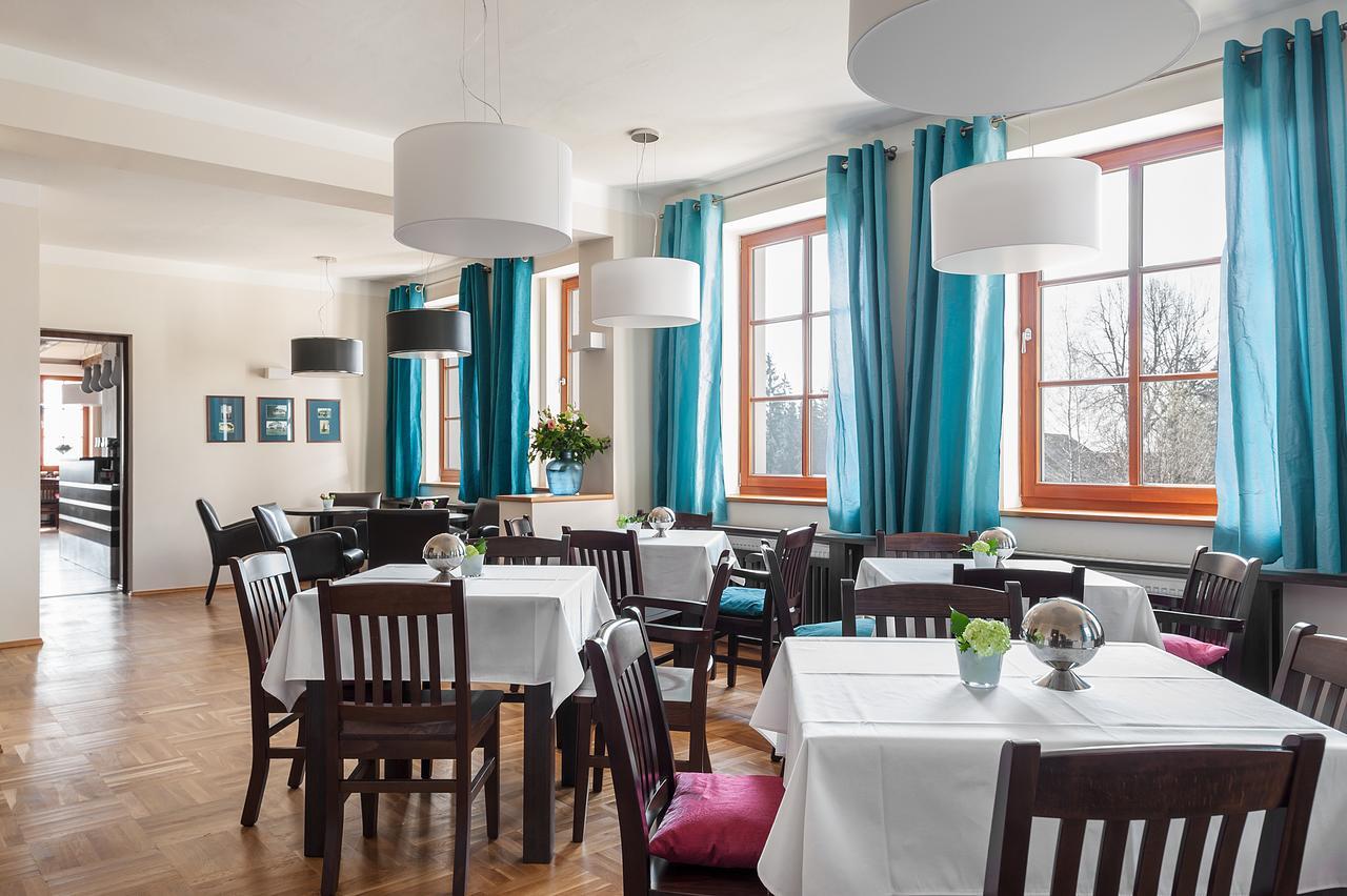 Aneta Hotel & Restaurant Vitkovice Luaran gambar