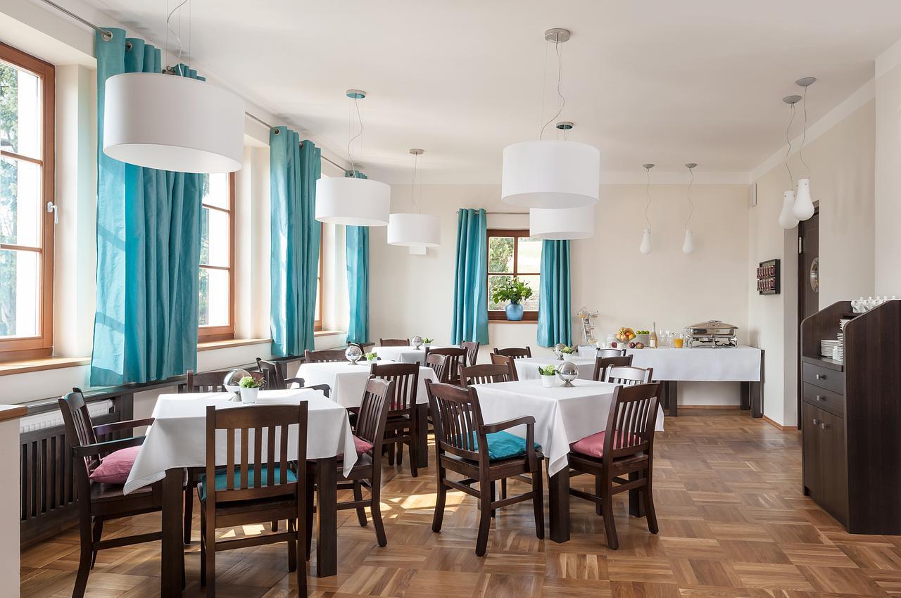 Aneta Hotel & Restaurant Vitkovice Luaran gambar